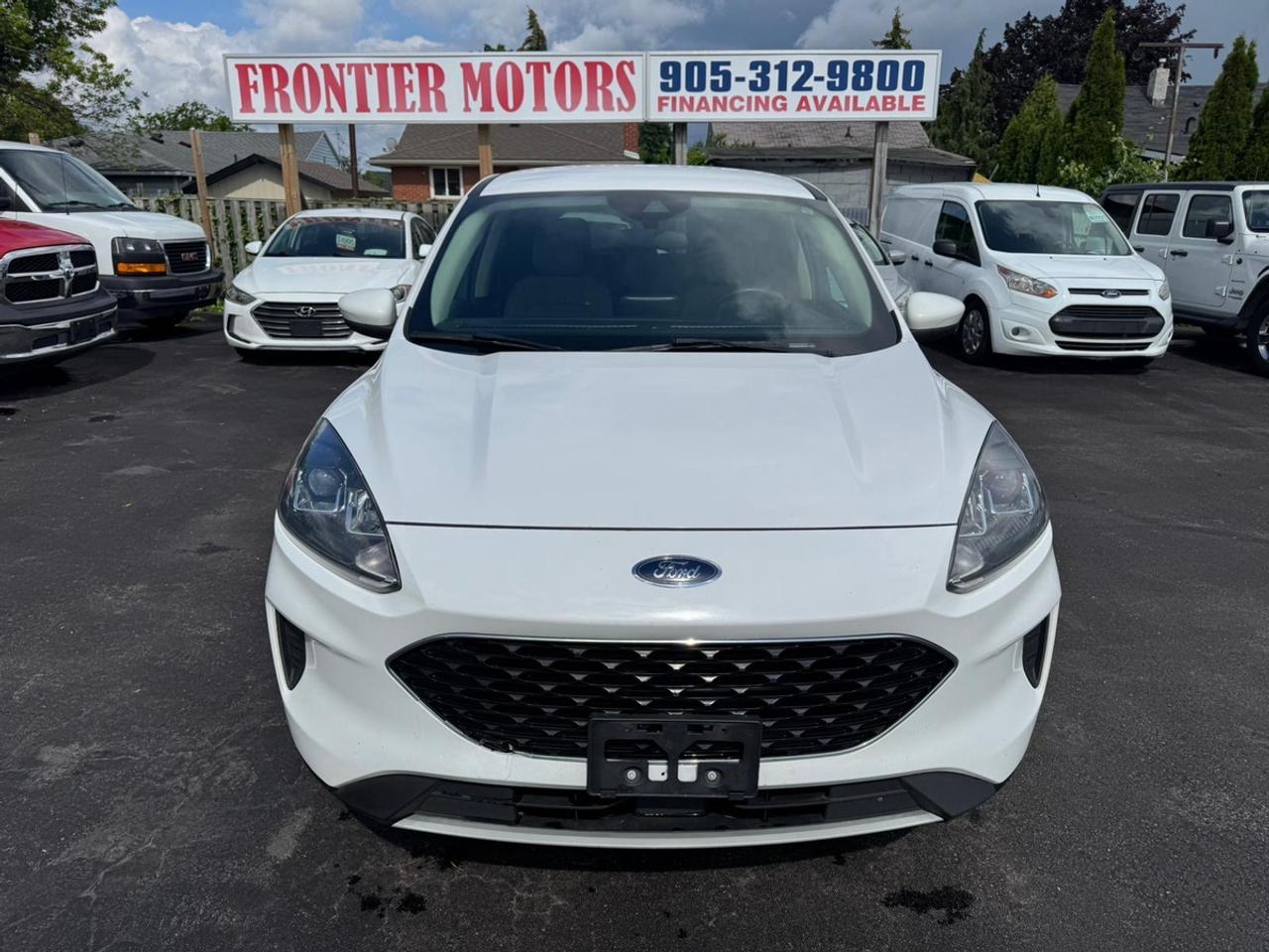 2020 Ford Escape SE Photo