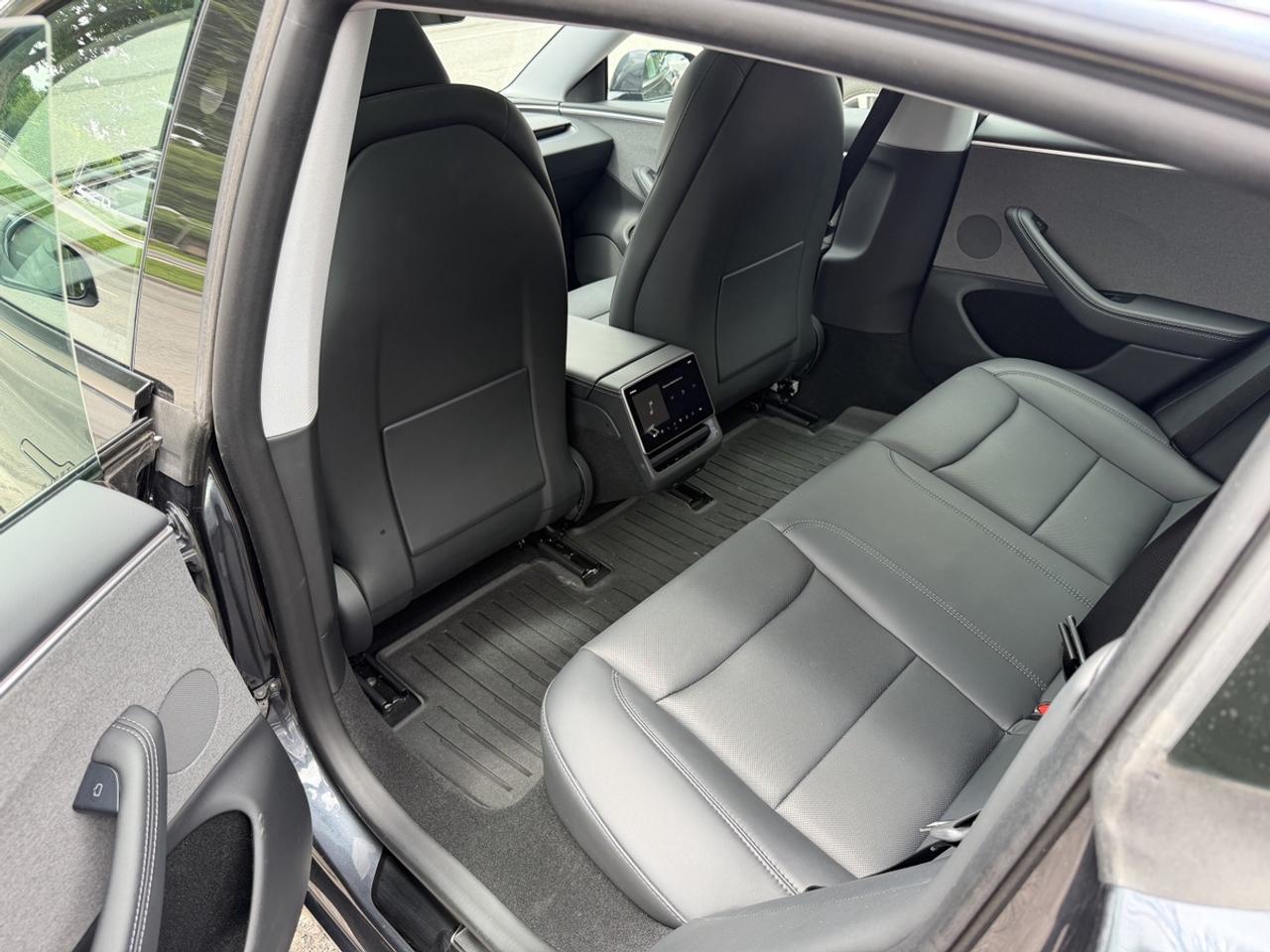 2024 Tesla Model 3 FULL SELF-DRIVE Photo