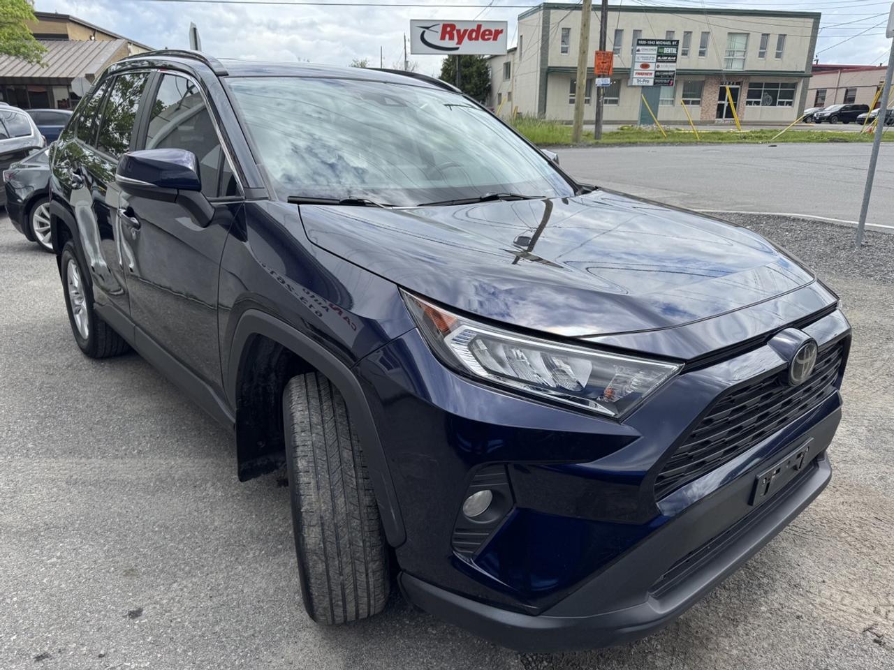 2019 Toyota RAV4 XLE Photo
