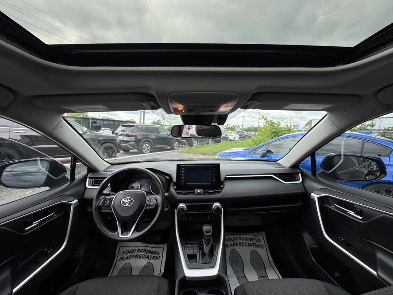 2019 Toyota RAV4 XLE Photo