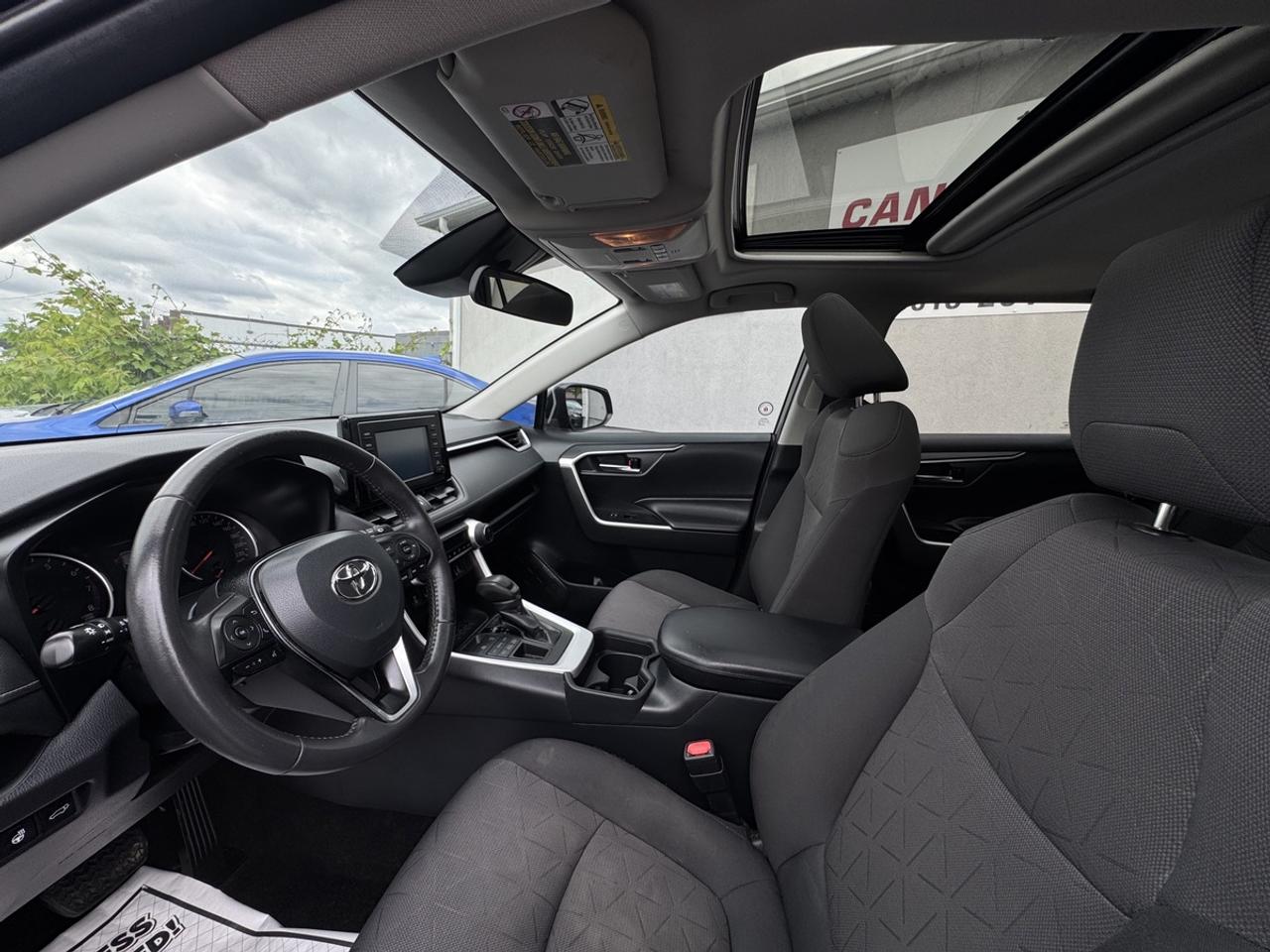 2019 Toyota RAV4 XLE Photo