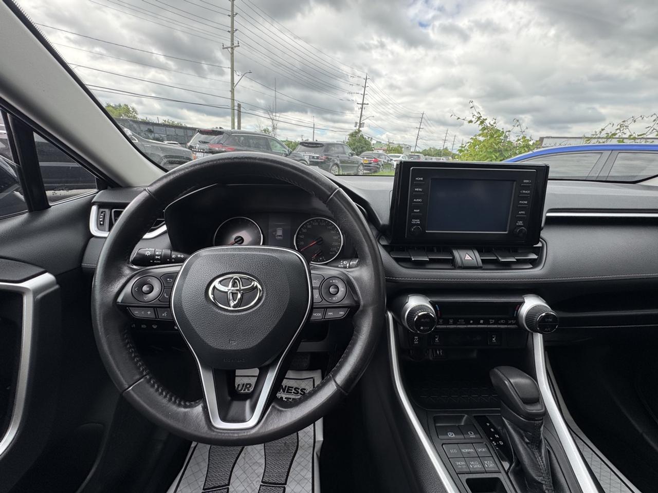 2019 Toyota RAV4 XLE Photo