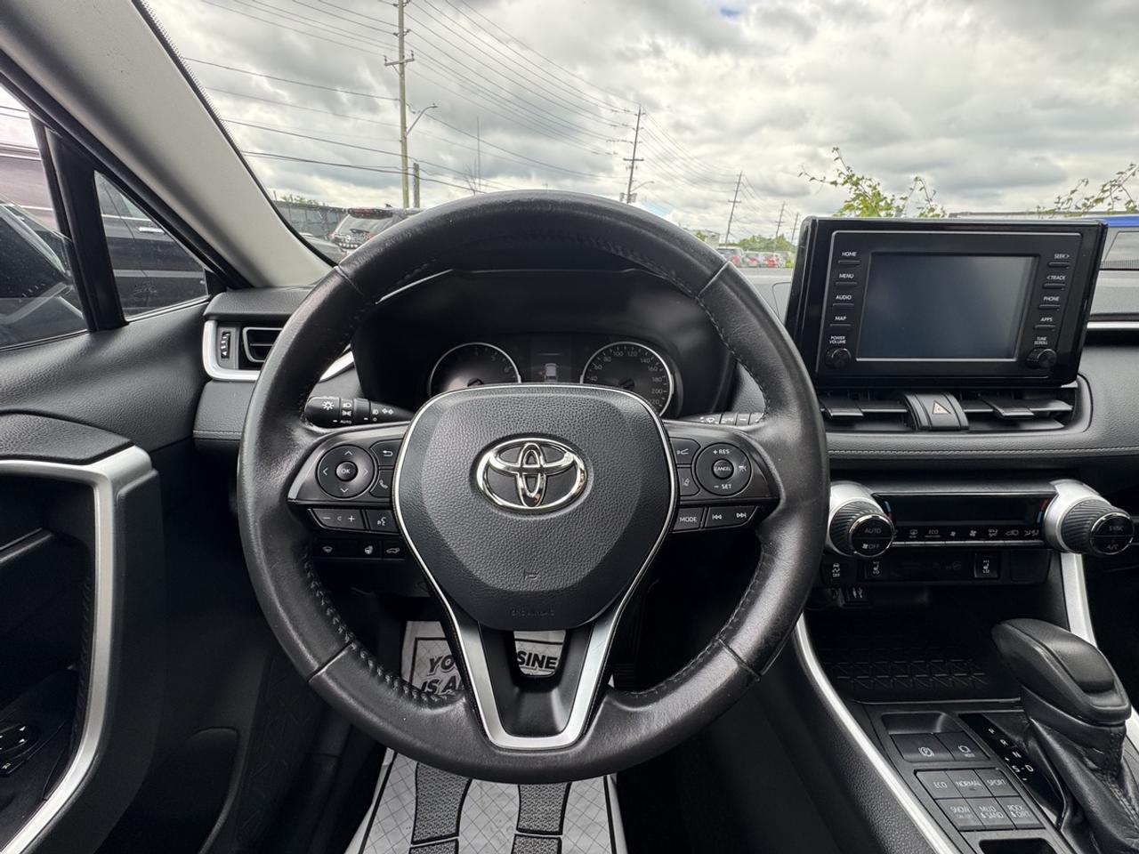 2019 Toyota RAV4 XLE Photo