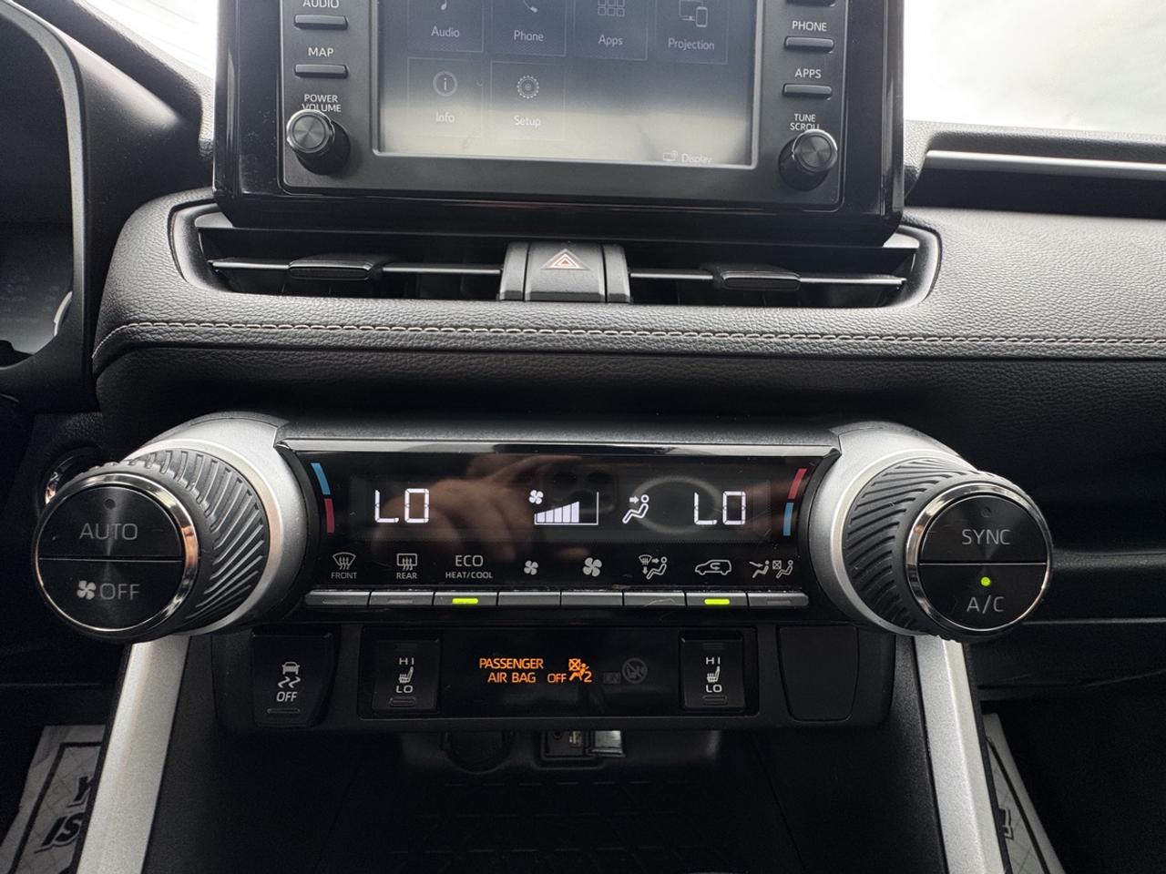 2019 Toyota RAV4 XLE Photo