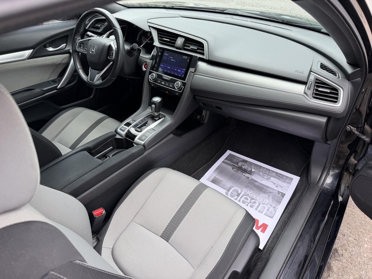2017 Honda Civic EX Coupe Photo