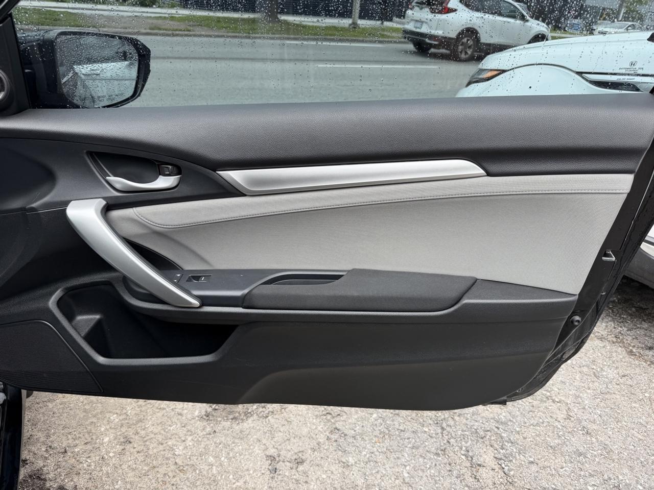 2017 Honda Civic EX Coupe Photo