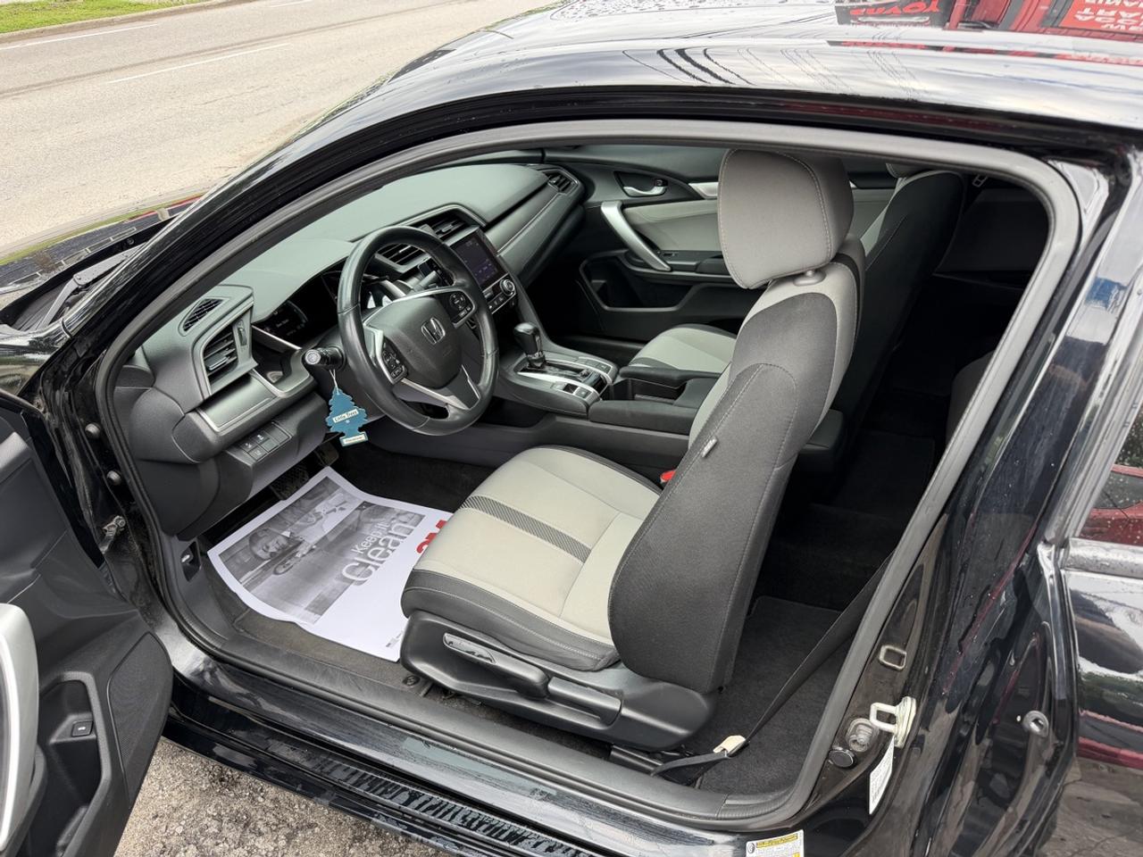 2017 Honda Civic EX Coupe Photo