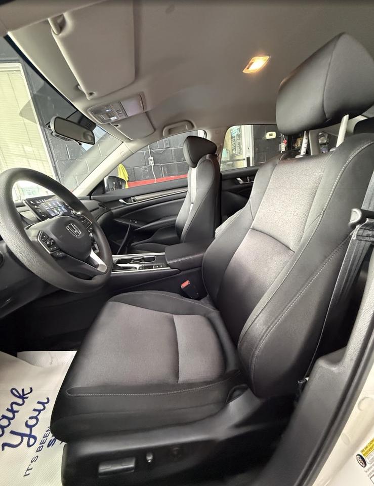 2020 Honda Accord LX Photo