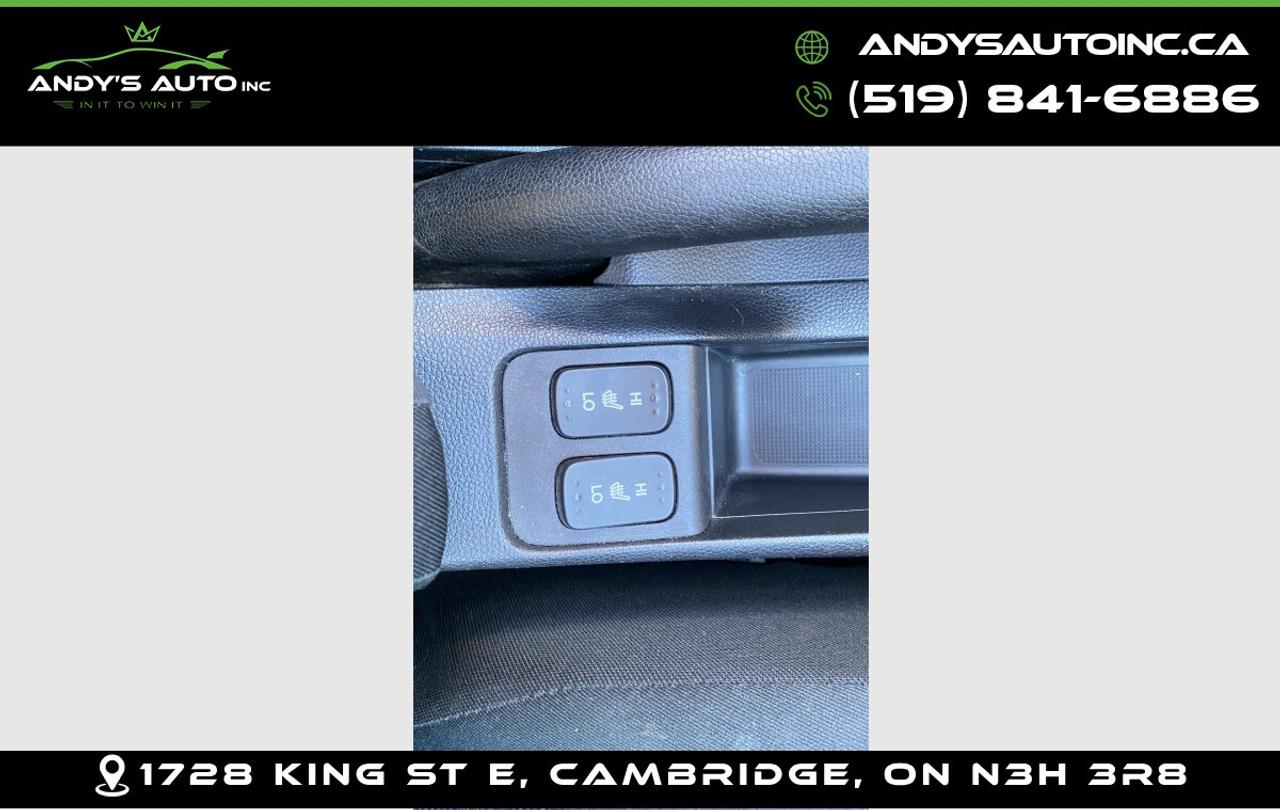 2016 Honda FIT LX ! ONE OWNER ! NO ACCIDENTS ! LOW KMS ! AUTO LX Photo