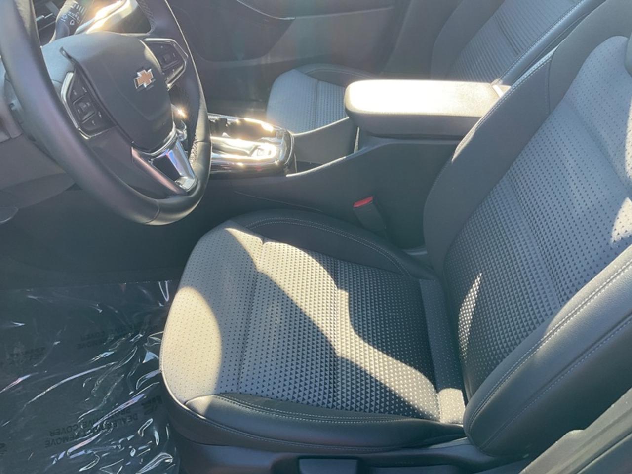 2025 Chevrolet Trax LT Photo