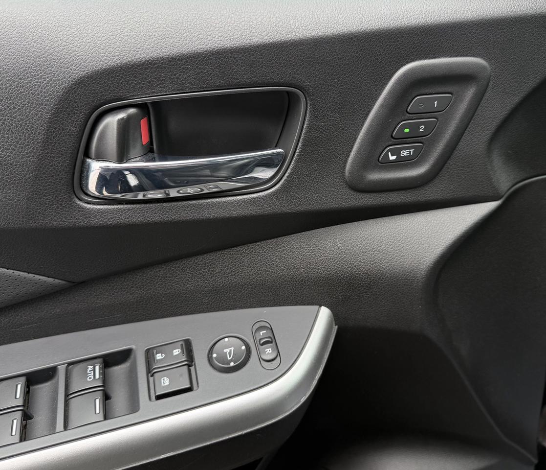 2015 Honda CR-V Touring Photo