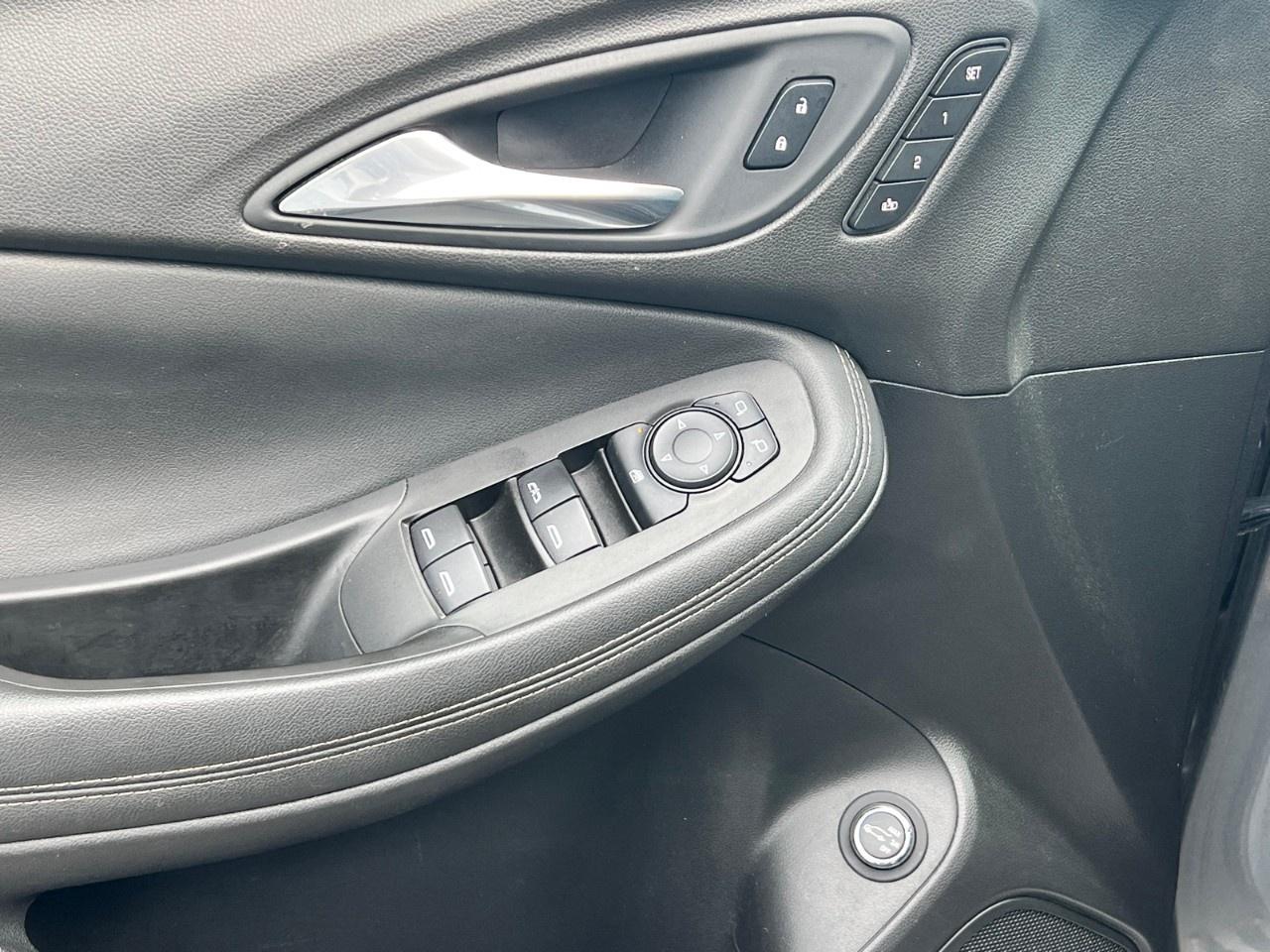 2021 Buick Encore GX Essence AWD Photo
