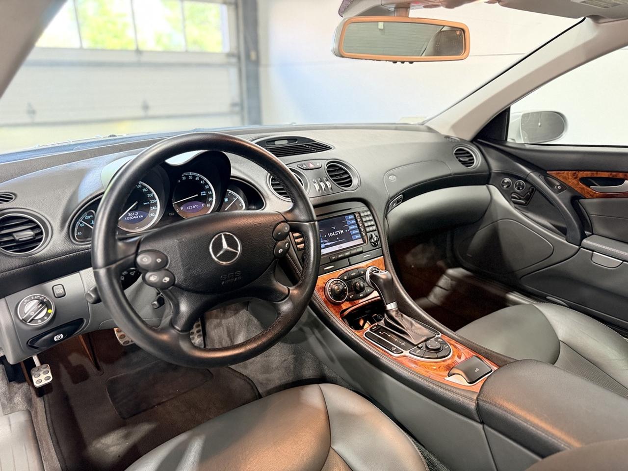 2005 Mercedes-Benz SL-Class SL500 Photo