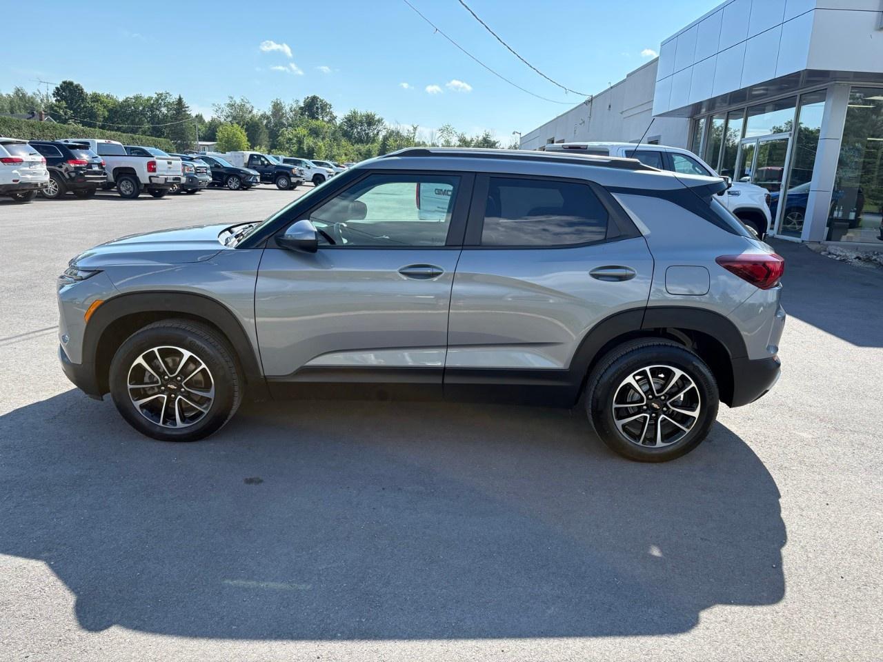 2024 Chevrolet TrailBlazer AWD 4dr LT Photo