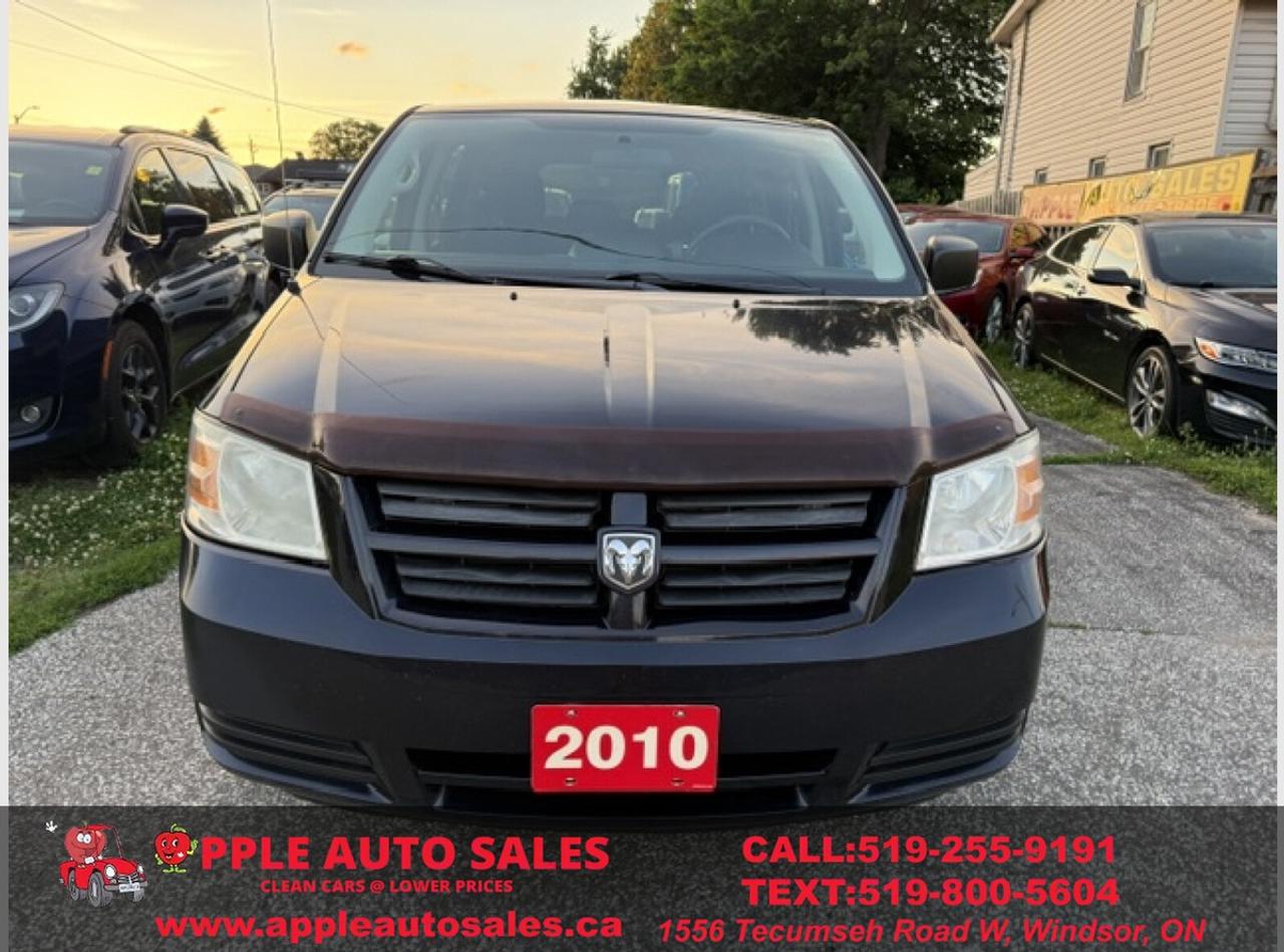 2010 Dodge Grand Caravan SE Photo