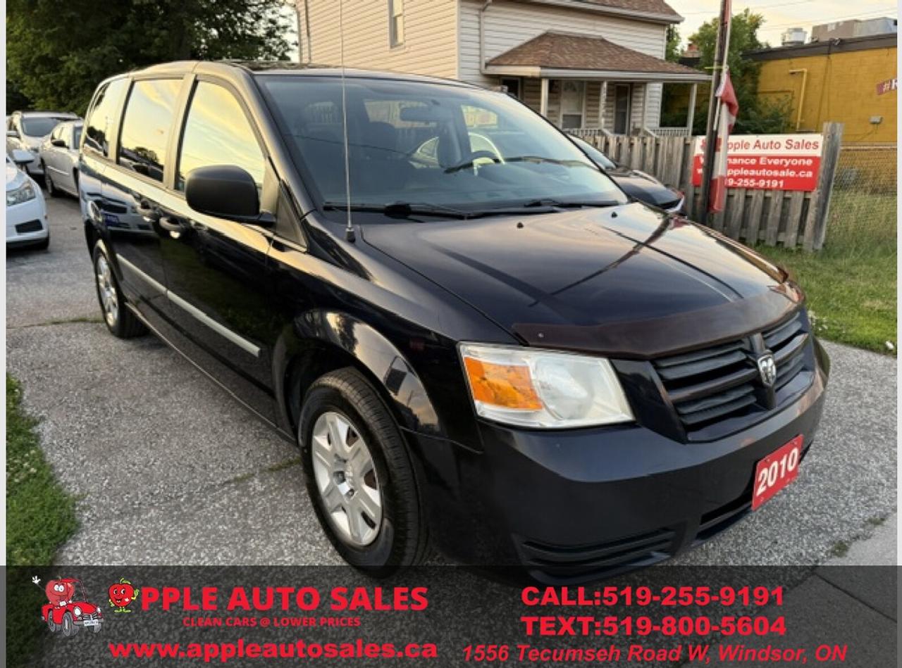 2010 Dodge Grand Caravan SE Photo