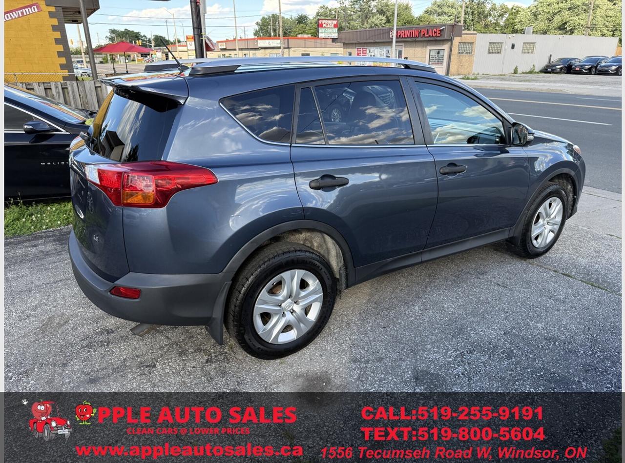 2013 Toyota RAV4 LE Photo