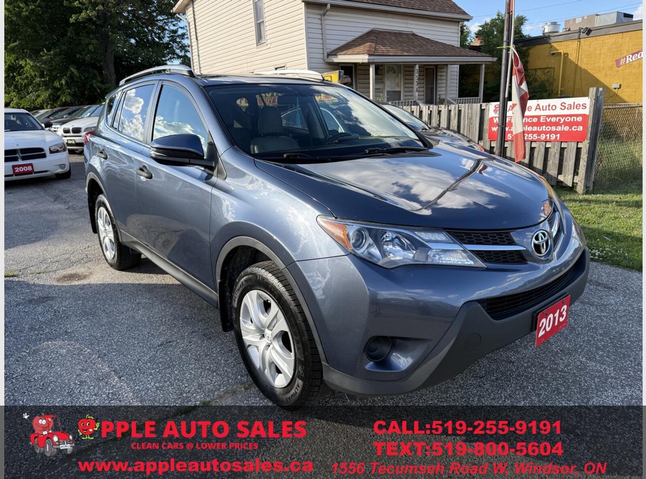 2013 Toyota RAV4 LE Photo