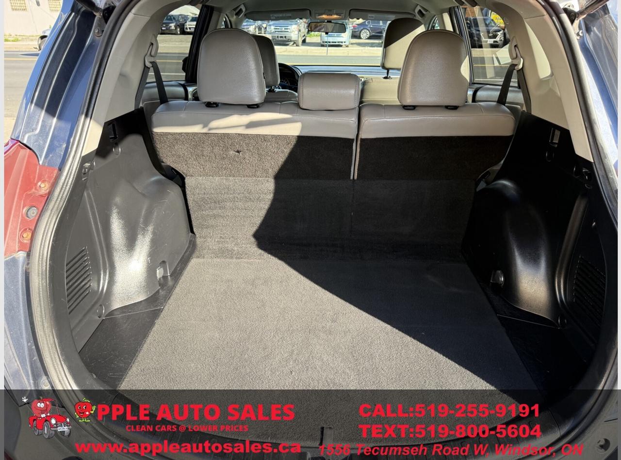 2013 Toyota RAV4 LE Photo