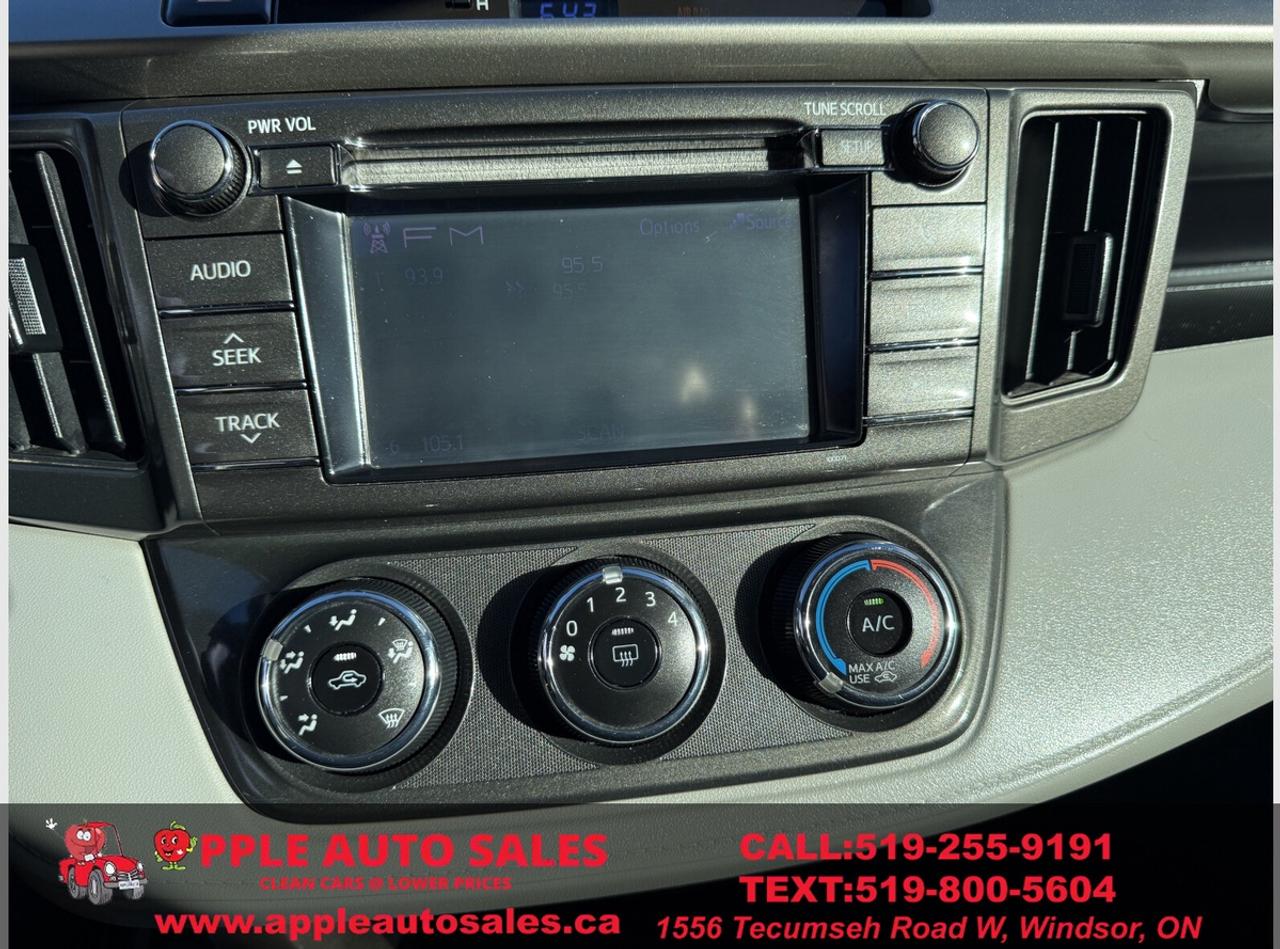 2013 Toyota RAV4 LE Photo