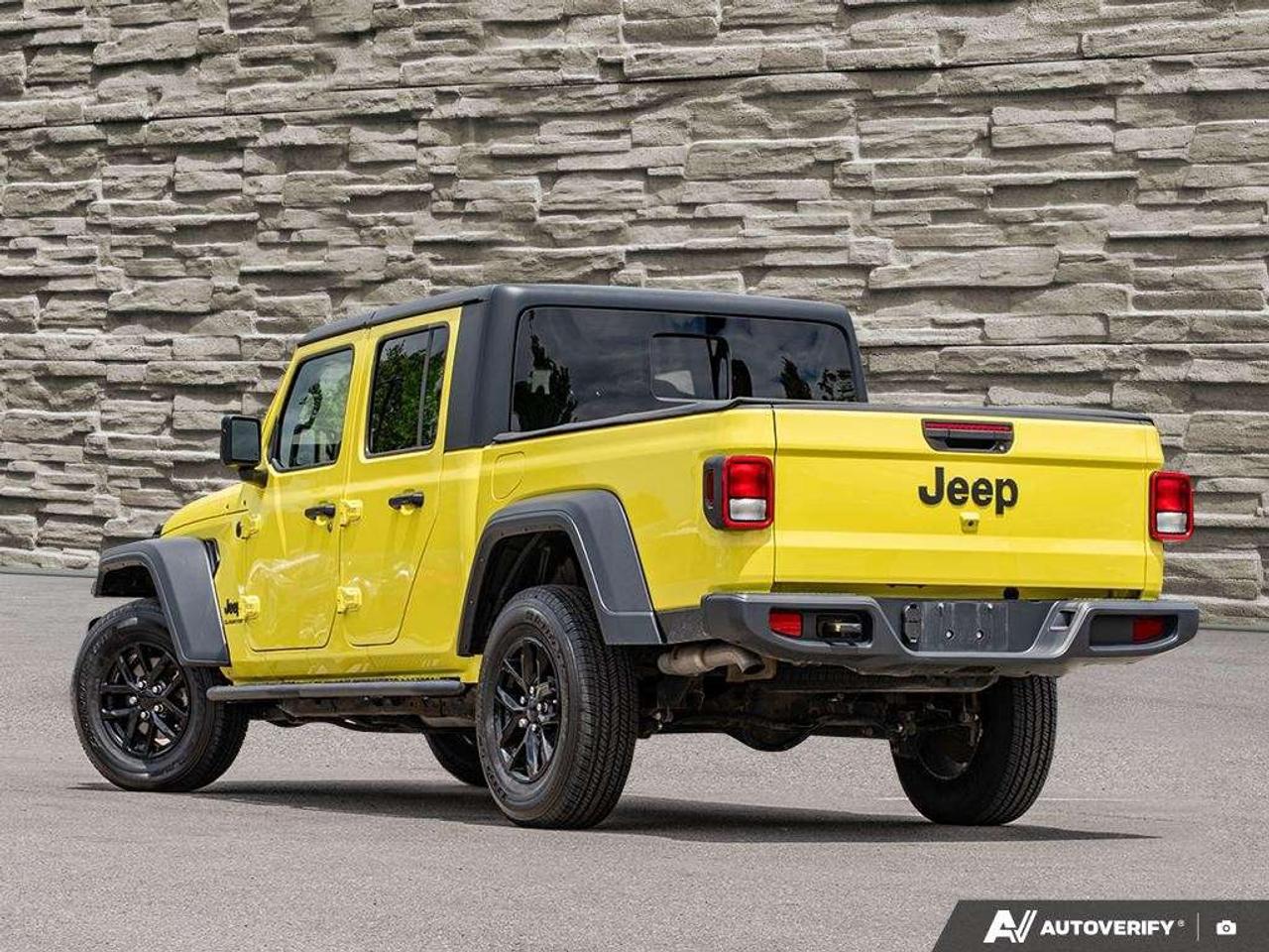 2023 Jeep Gladiator 1 Owner 0 Accidents   Clean Local Trade Photo