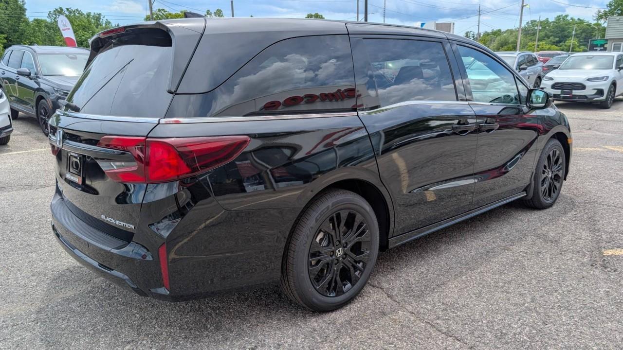 2026 Honda Odyssey Black Edition Passenger Van Photo4