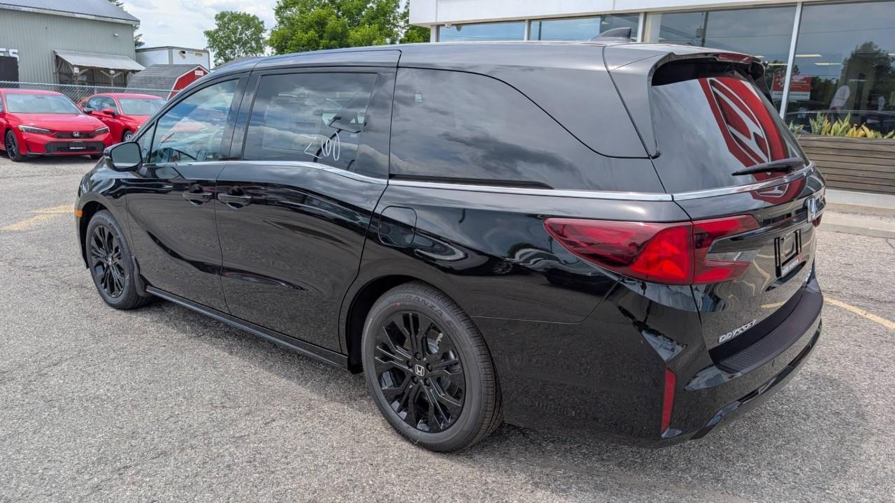2026 Honda Odyssey Black Edition Passenger Van Photo