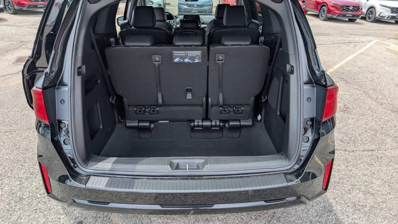 2026 Honda Odyssey Black Edition Passenger Van Photo