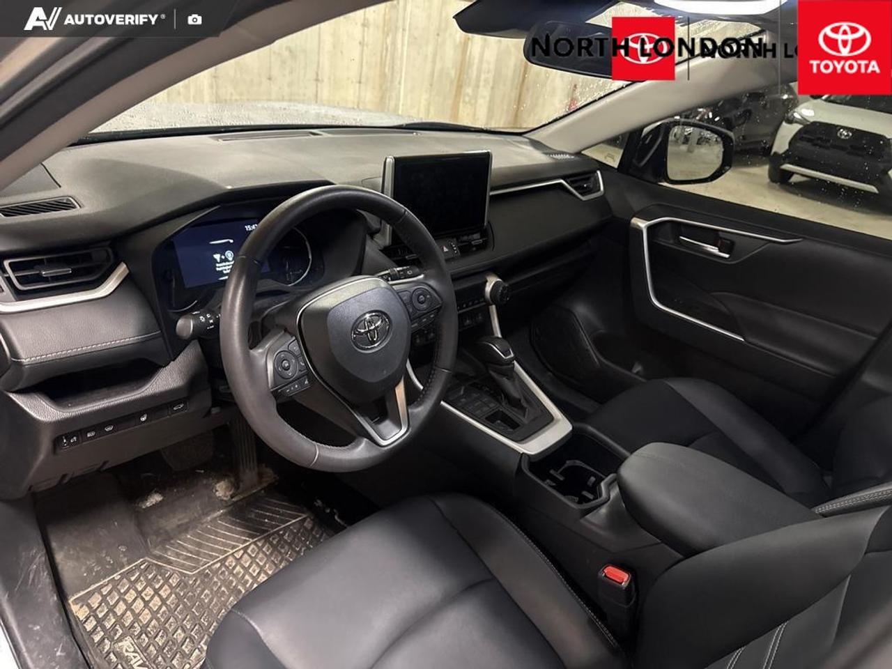 2025 Toyota RAV4 XLE 4dr All-wheel Drive Photo