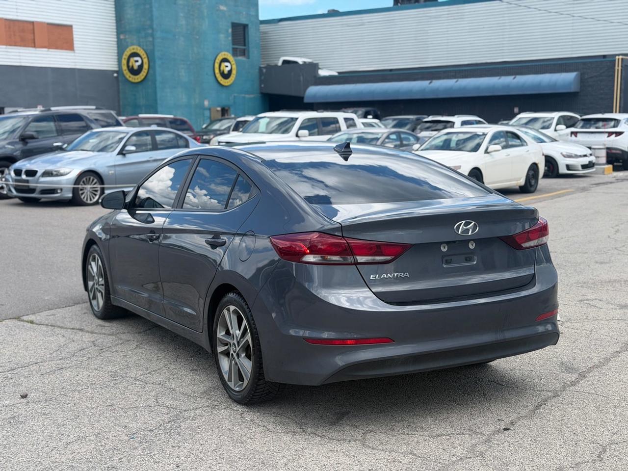 2017 Hyundai Elantra Limited Photo