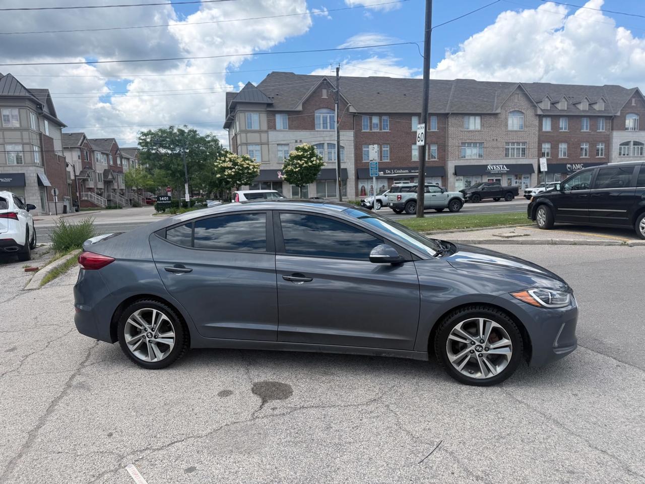 2017 Hyundai Elantra Limited Photo