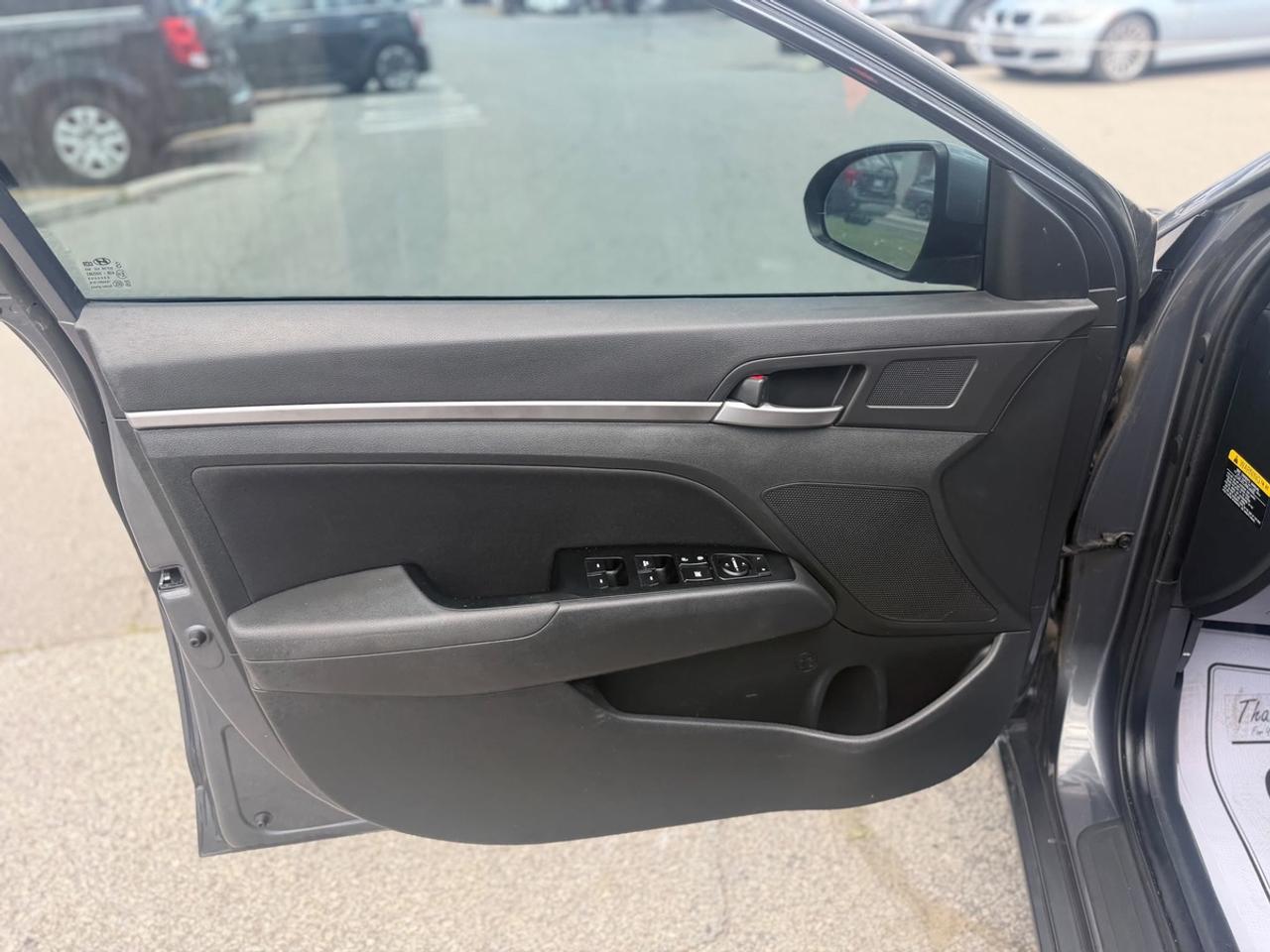 2017 Hyundai Elantra Limited Photo