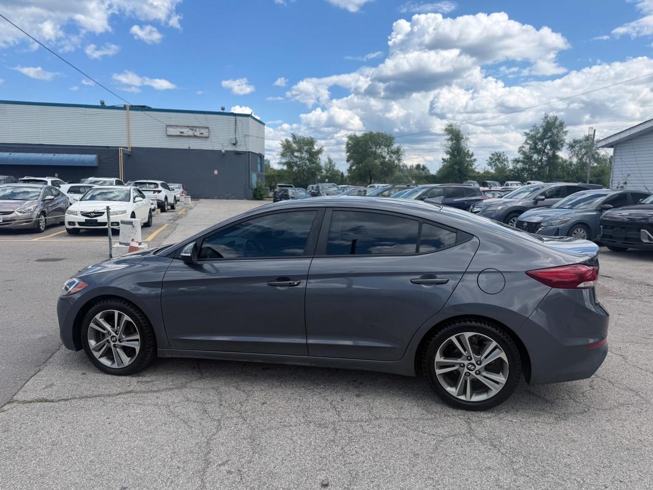 2017 Hyundai Elantra Limited Photo