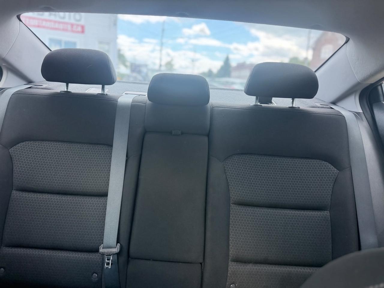 2017 Hyundai Elantra Limited Photo