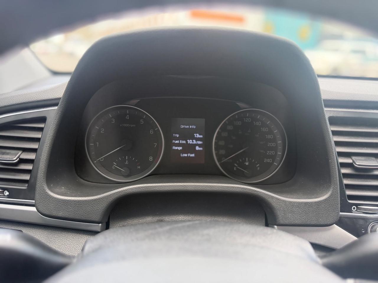 2017 Hyundai Elantra Limited Photo