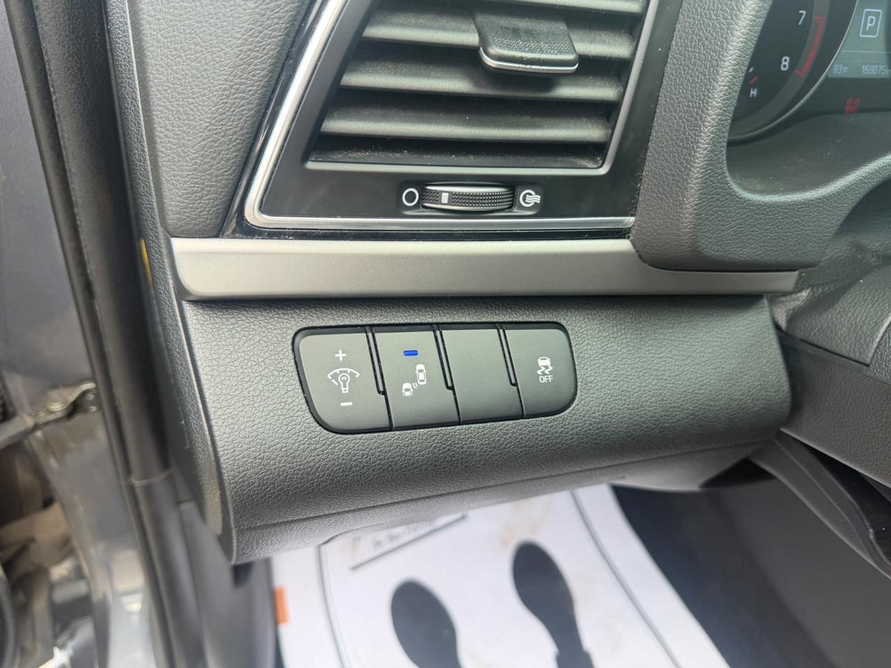 2017 Hyundai Elantra Limited Photo