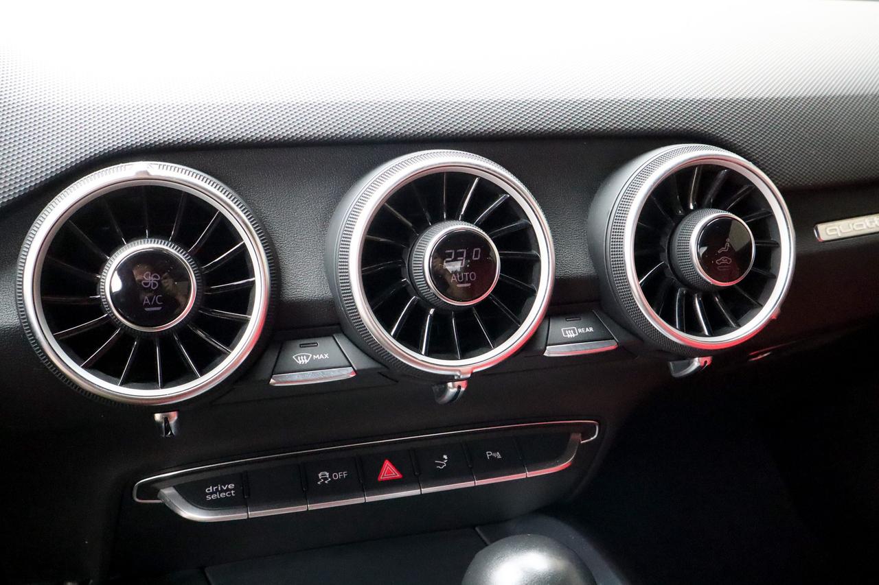2017 Audi TTS  Photo