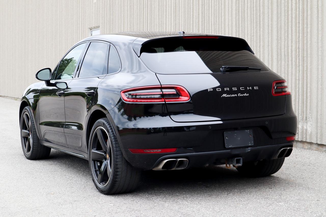 2017 Porsche Macan  Photo