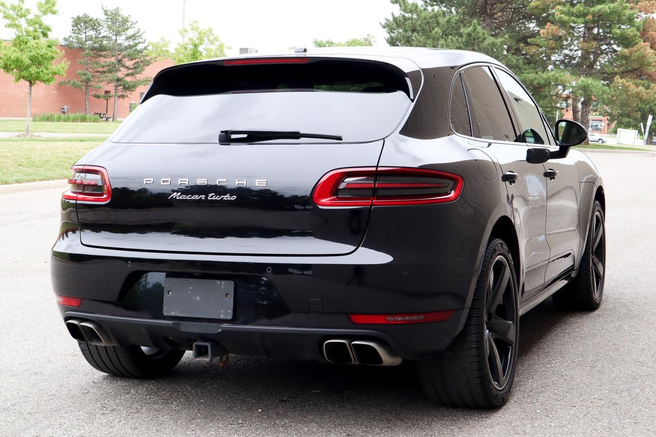 2017 Porsche Macan  Photo