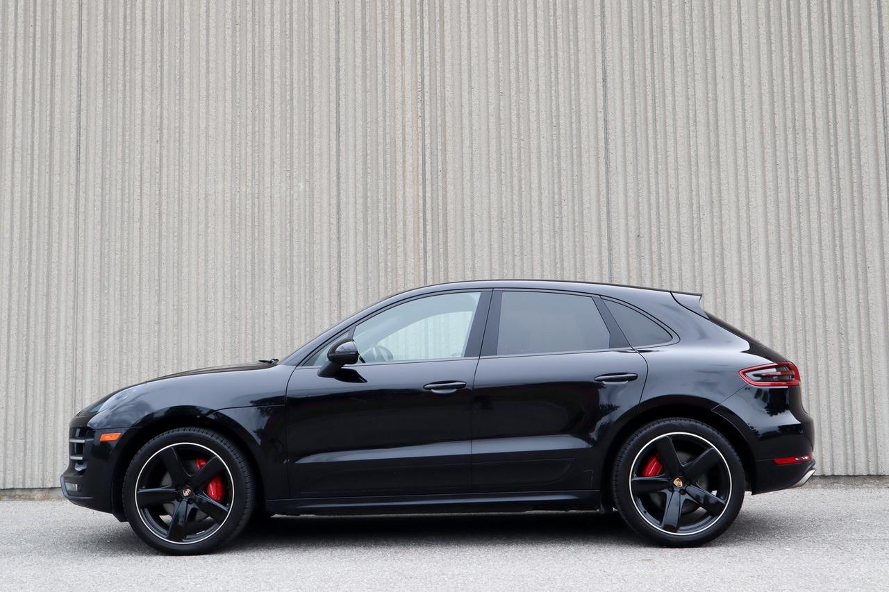 2017 Porsche Macan  Photo