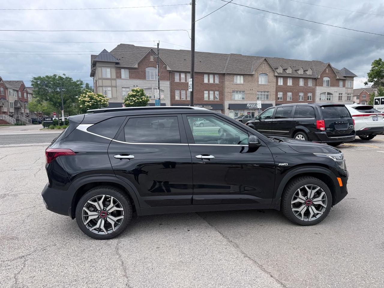 2023 Kia Seltos SX Photo