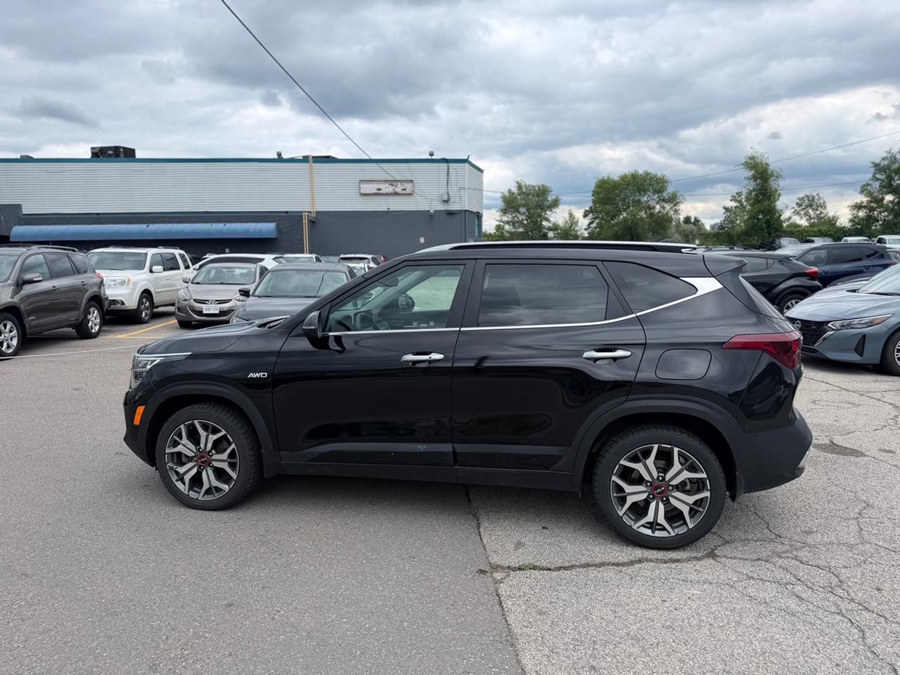 2023 Kia Seltos SX Photo