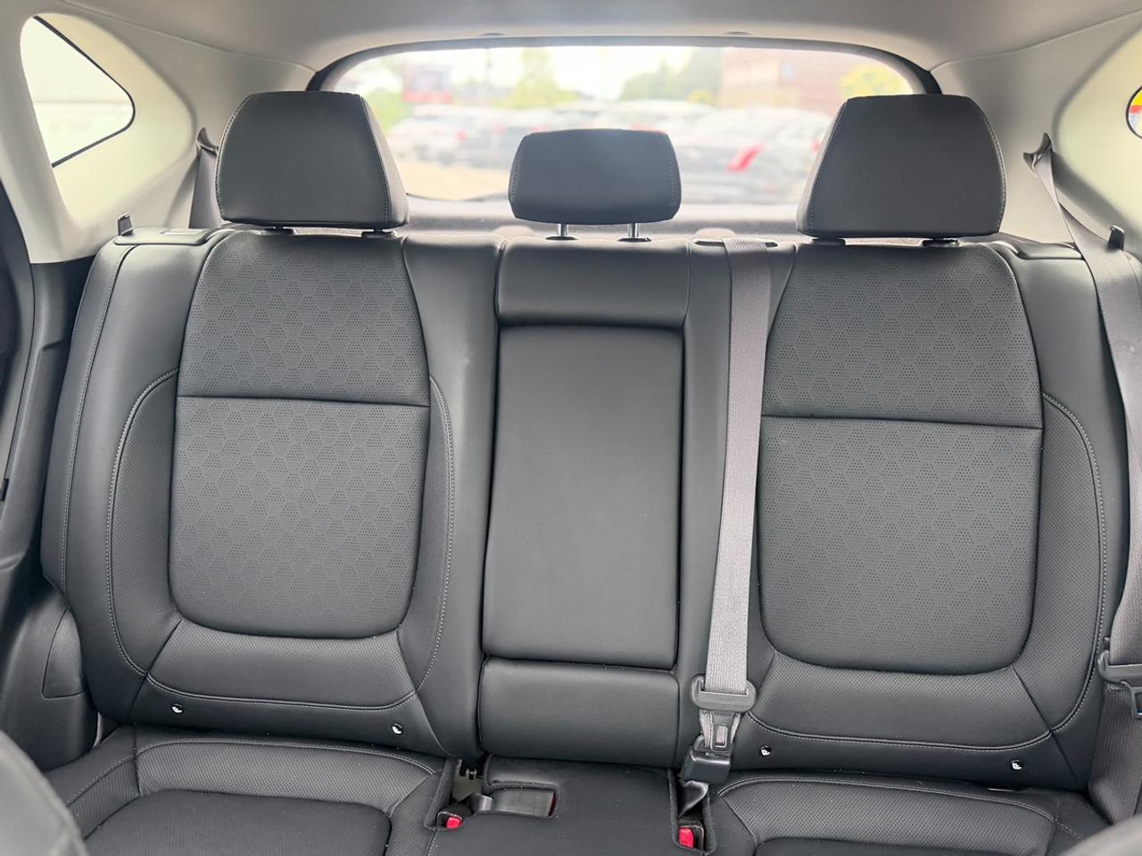 2023 Kia Seltos SX Photo