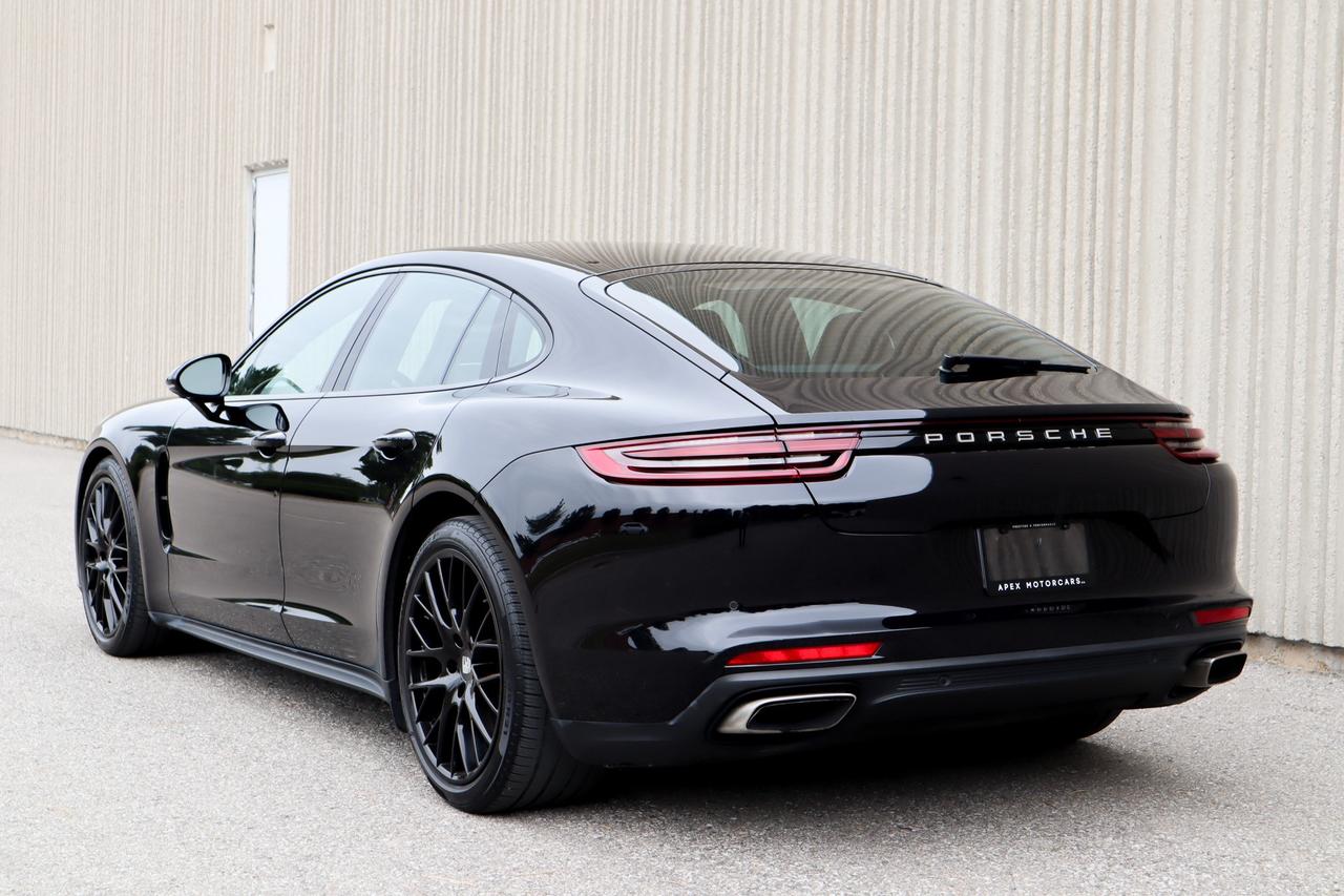 2018 Porsche Panamera  Photo