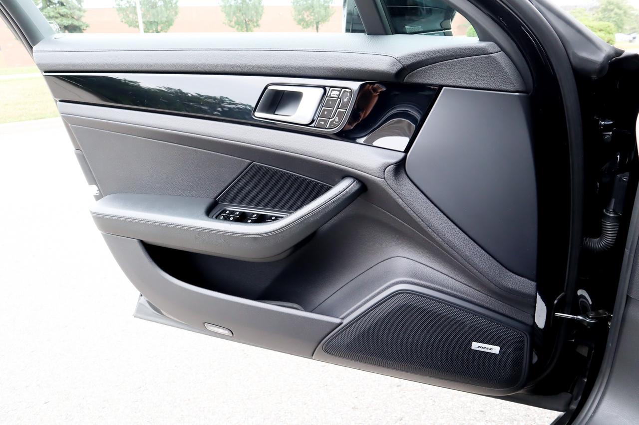 2018 Porsche Panamera  Photo