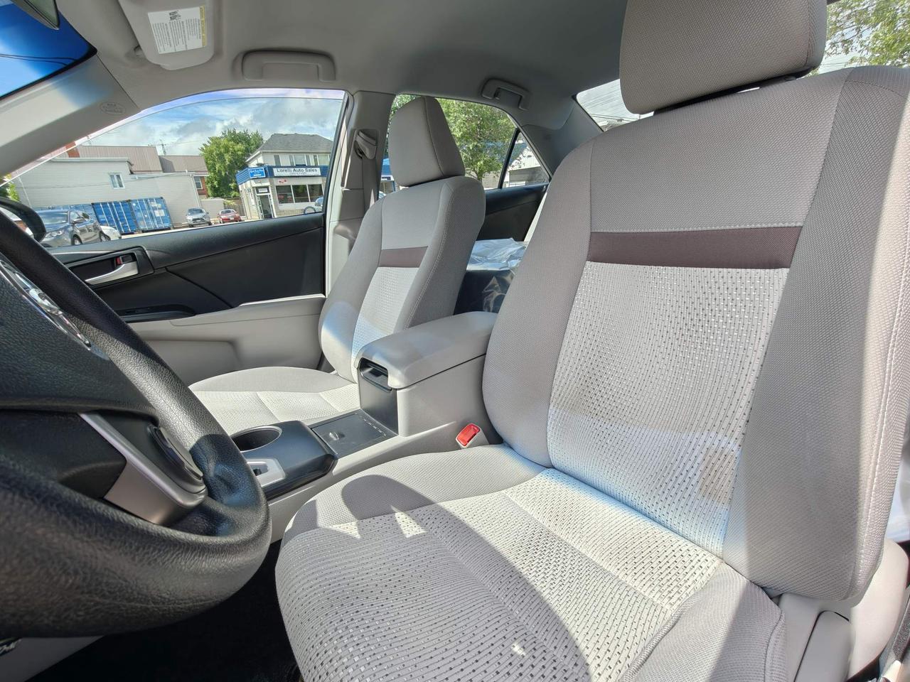 2014 Toyota Camry LE 4DR SEDAN Photo2
