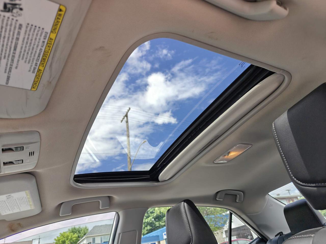 2015 Toyota Corolla S (CVT) 4dr Sedan Photo