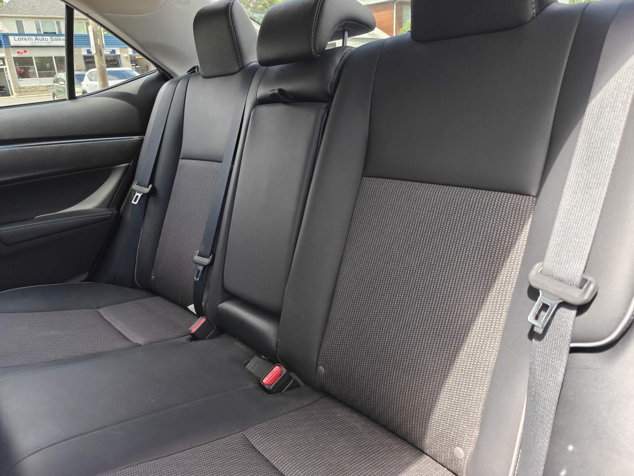 2015 Toyota Corolla S (CVT) 4dr Sedan Photo