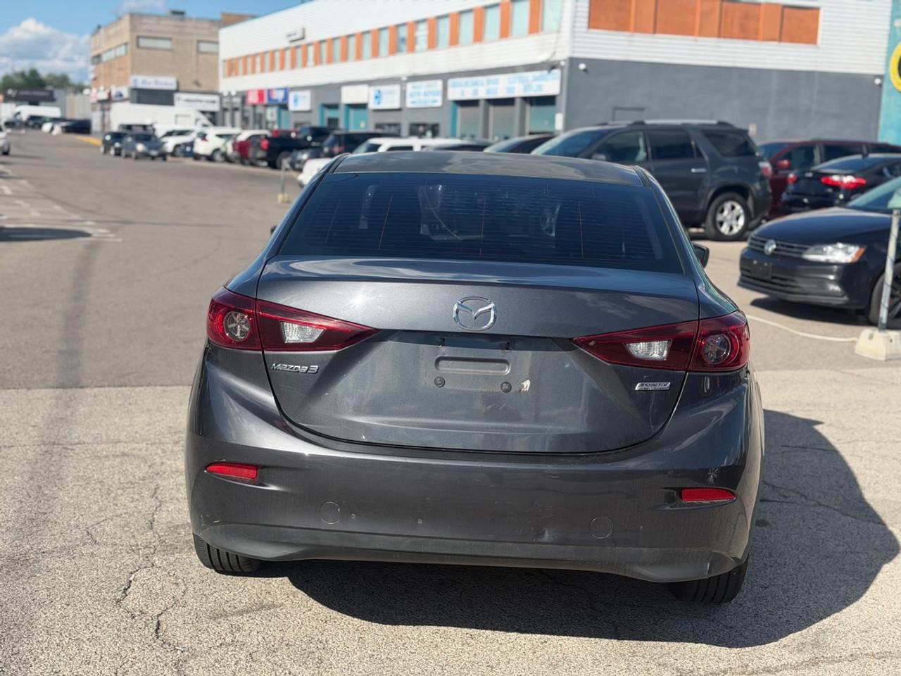 2015 Mazda MAZDA3 I Sport Photo4