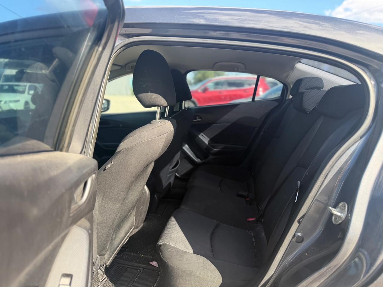 2015 Mazda MAZDA3 I Sport Photo
